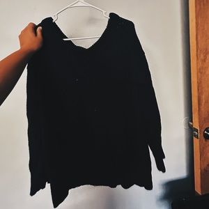 BLACK SWEATER TUNIC LENGTH